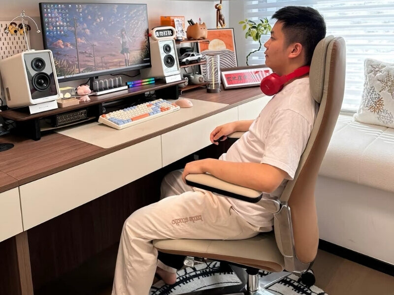 ngồi ghế công thái học đúng cách 